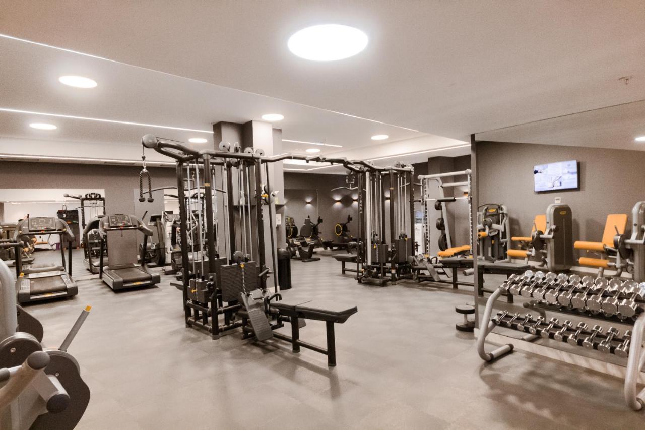 Huma Kotor Bay Hotel And Villas Eksteriør bilde The gym at the hotel