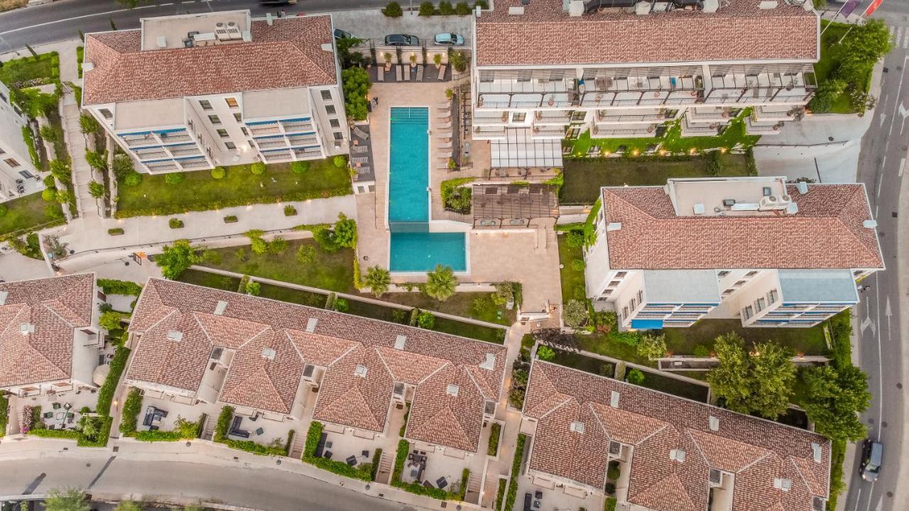 Huma Kotor Bay Hotel And Villas Eksteriør bilde Aerial view of the complex