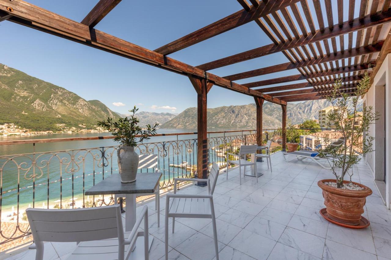 Huma Kotor Bay Hotel And Villas Eksteriør bilde Pergola