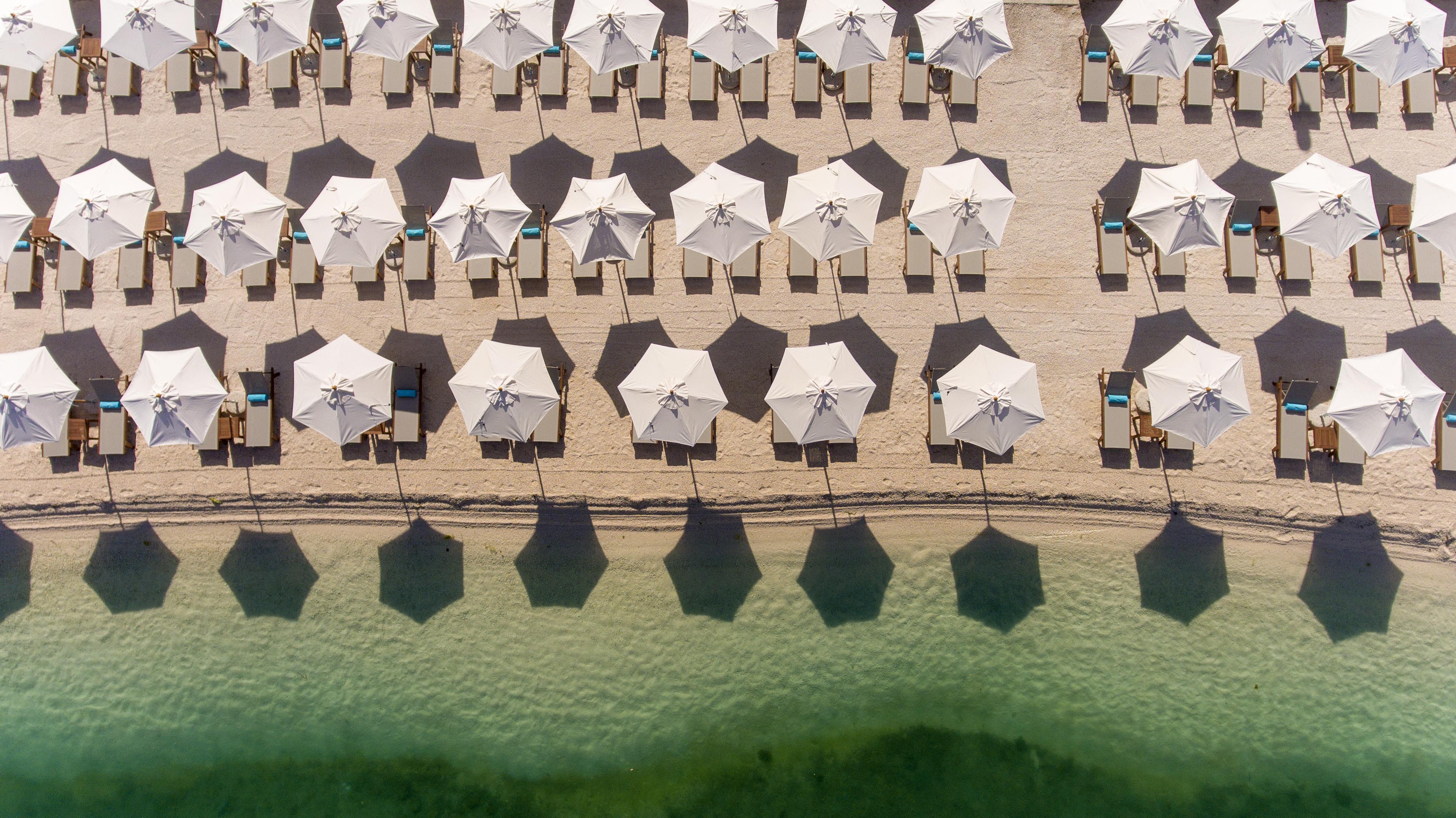 Huma Kotor Bay Hotel And Villas Eksteriør bilde Aerial view of the beach at the Hotel du Lac